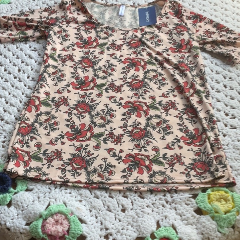 NWT Valentine’s Day piphany Torrey tee